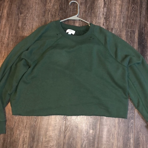 Sweaters - AERIE CROPPED ARMY GREEN SWEATSHIRT BEAELY WORN
